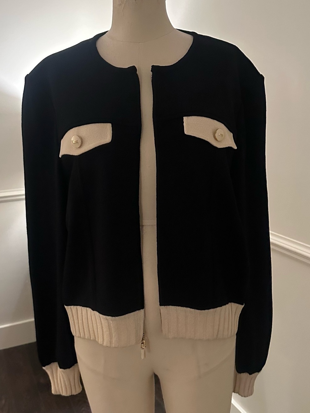 St John Black & Cream Knit Zip Front Jacket